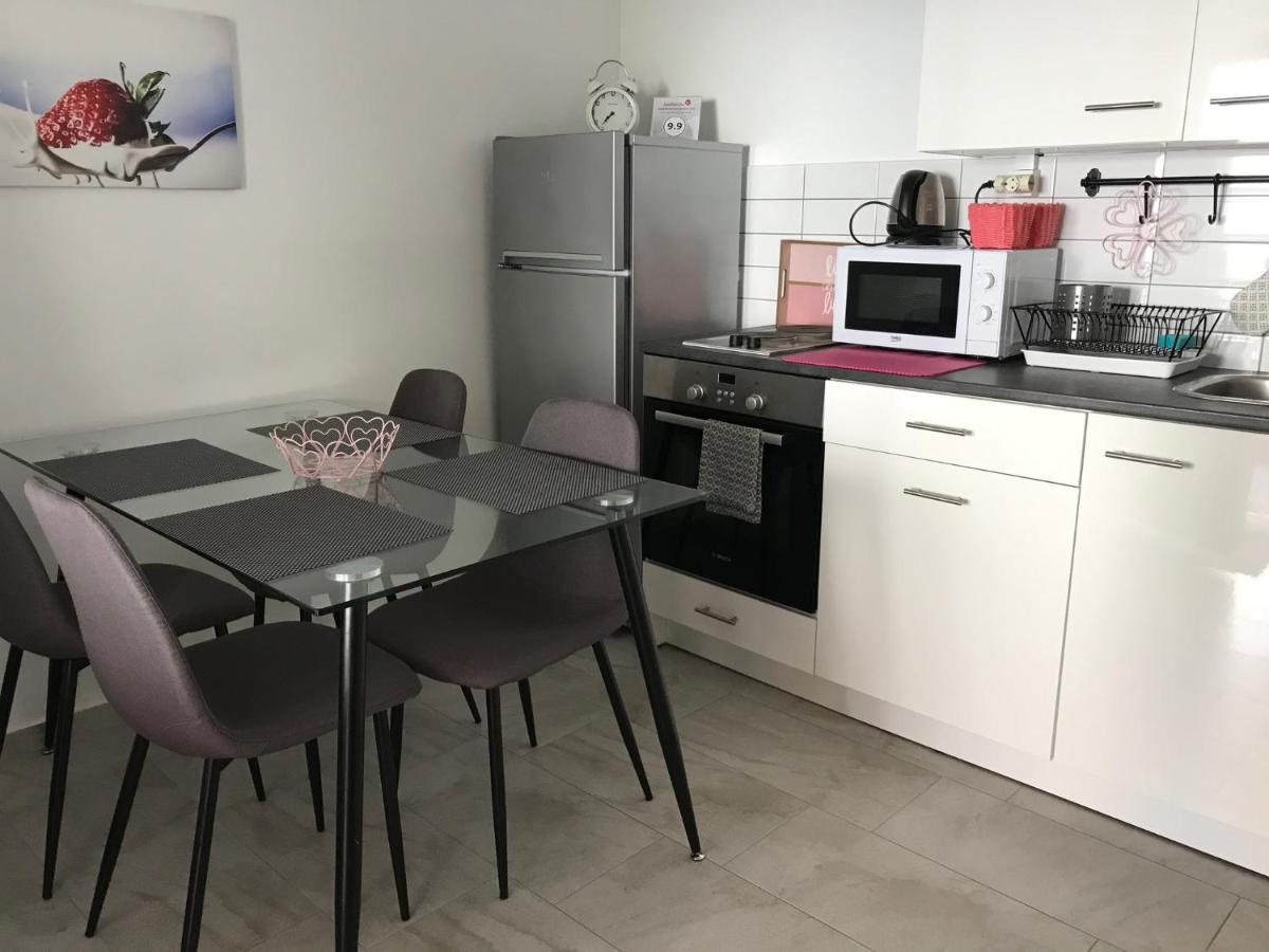 Do-Ti Apartmanhaz Balatonlelle Buitenkant foto