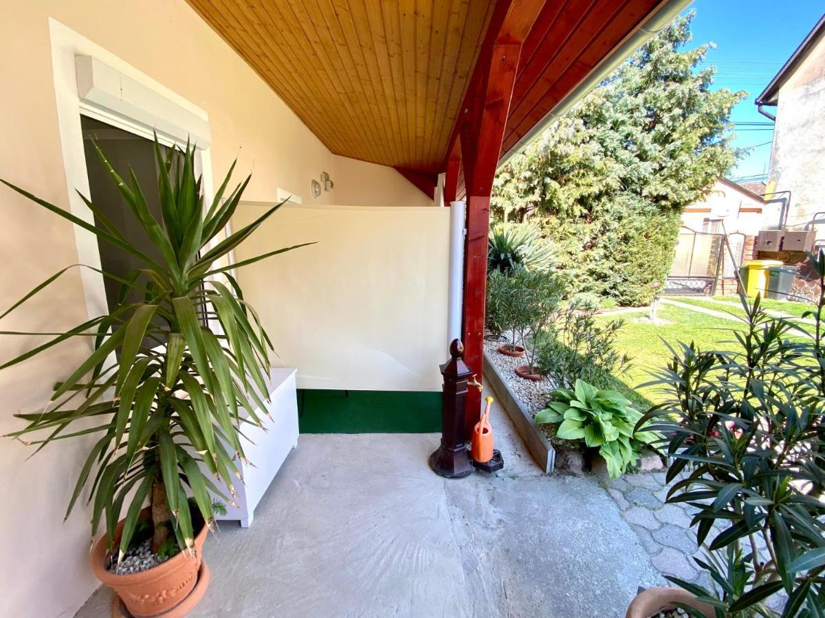 Do-Ti Apartmanhaz Balatonlelle Buitenkant foto