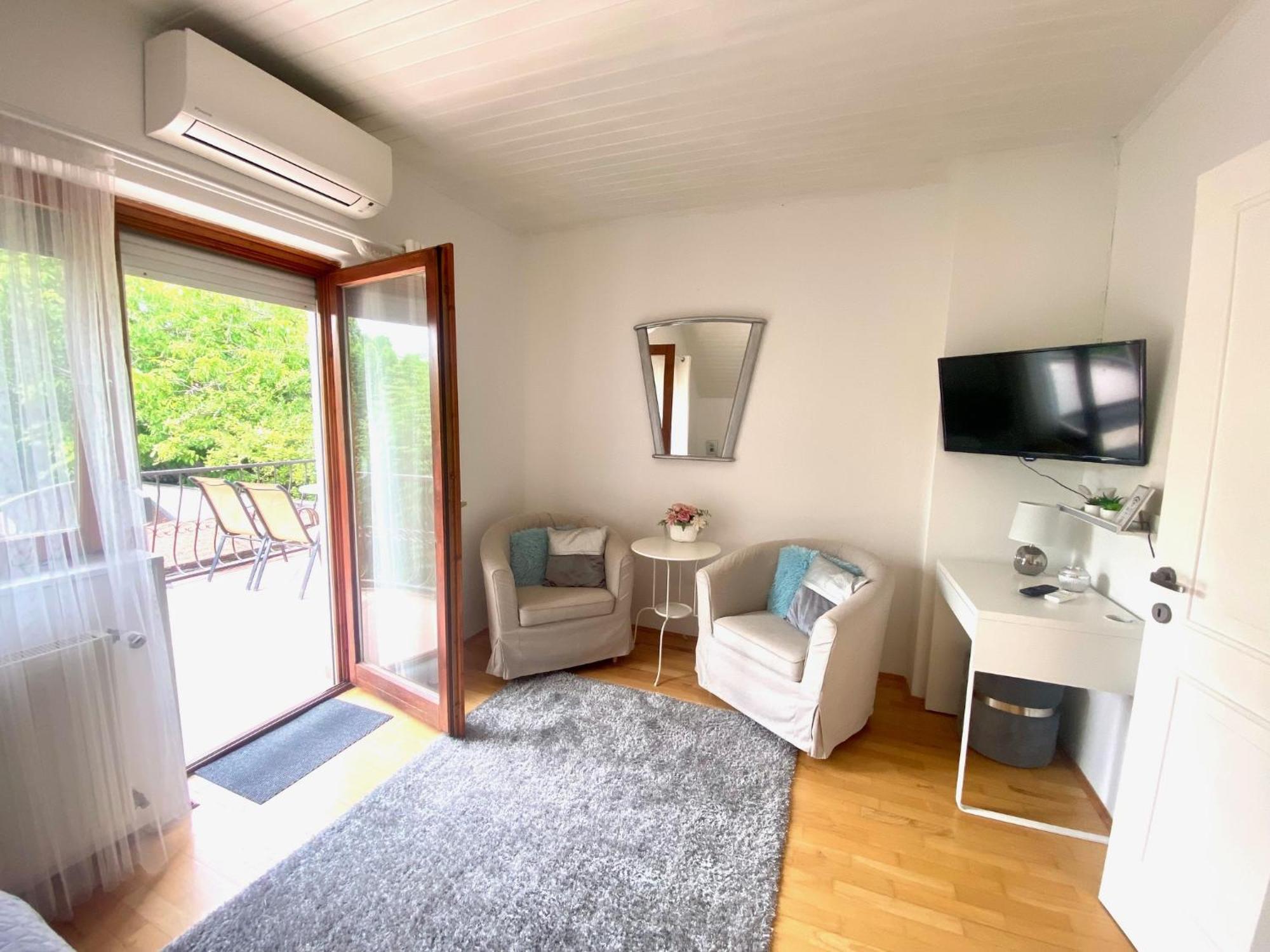 Do-Ti Apartmanhaz Balatonlelle Buitenkant foto